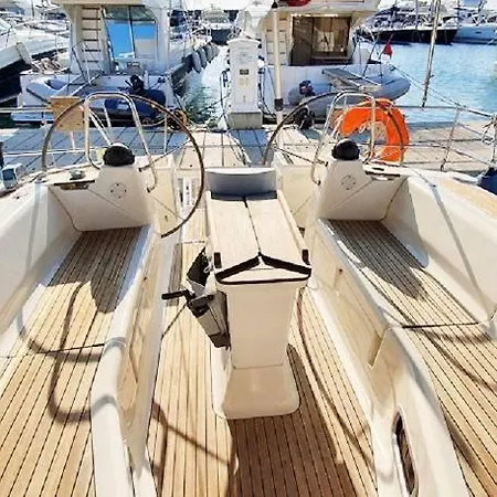 Botel Narayana Sailing Boath Figueira da Foz